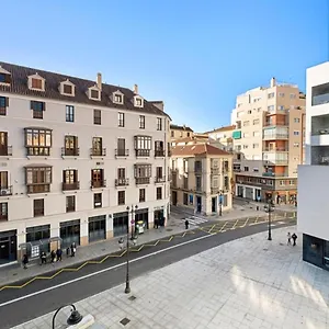 Amplio Piso En Atarazanas Málaga